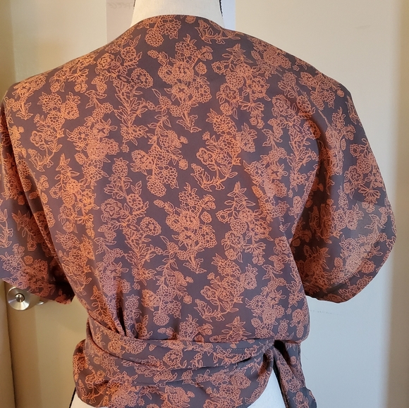 Blouse - Picture 2 of 2